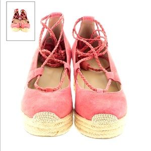 Ann Taylor Espadrille
Lace up closure 6.5 pre owned